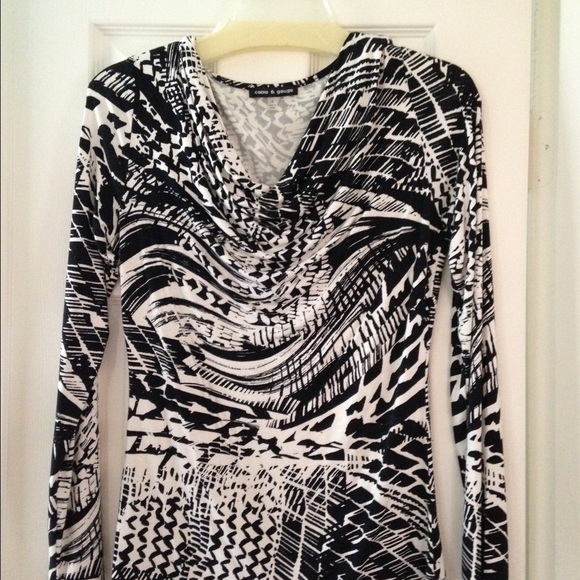 **SOLD** Black & white silky blouse