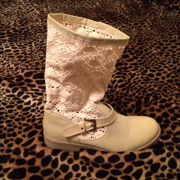Lace boots