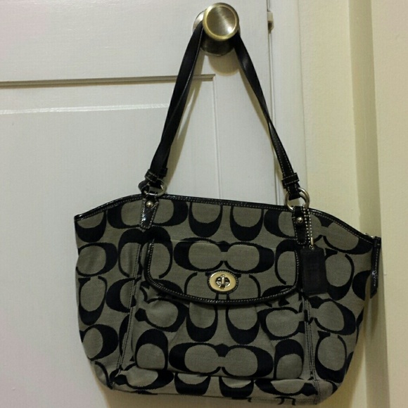 Authentic coach hand bag