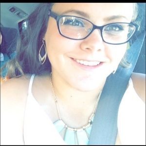 Meet your Posher, Briana