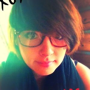 Meet your Posher, Cammry