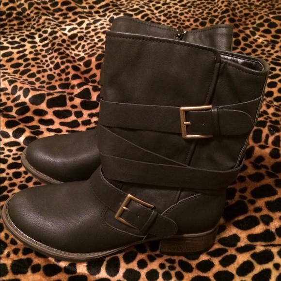 Black boots