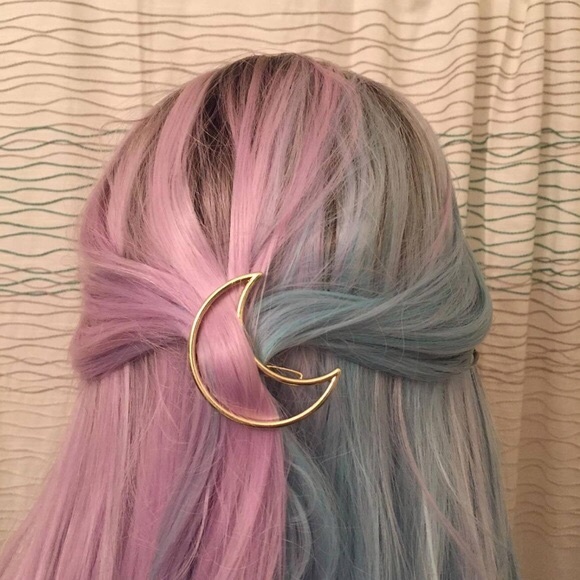 Accessories - 🌕BOGO 1/2 OFF🌕 Crescent Hair Barrette