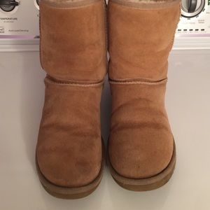 Short sand uggs