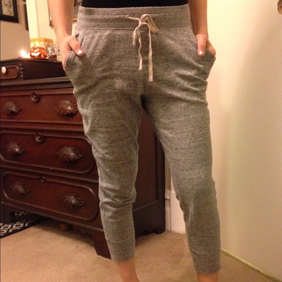 UNIQLO Pants - Lowest price!🎉Uniqlo Marled Light Grey Joggers