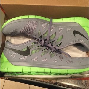 2015 Nike free 5.0 -- size 13 MENS