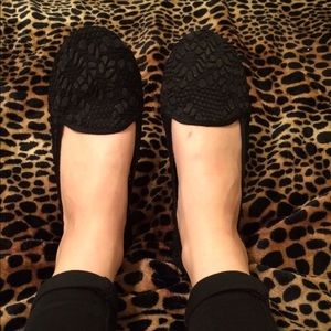 Black lace flats