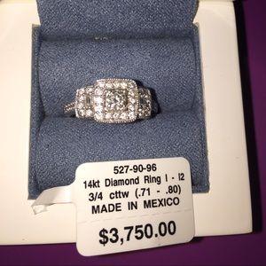 Simply Vera Diamond Ring