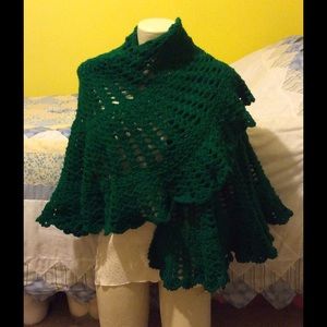 NEW HANDMADE PADDY GREEN SHAWL