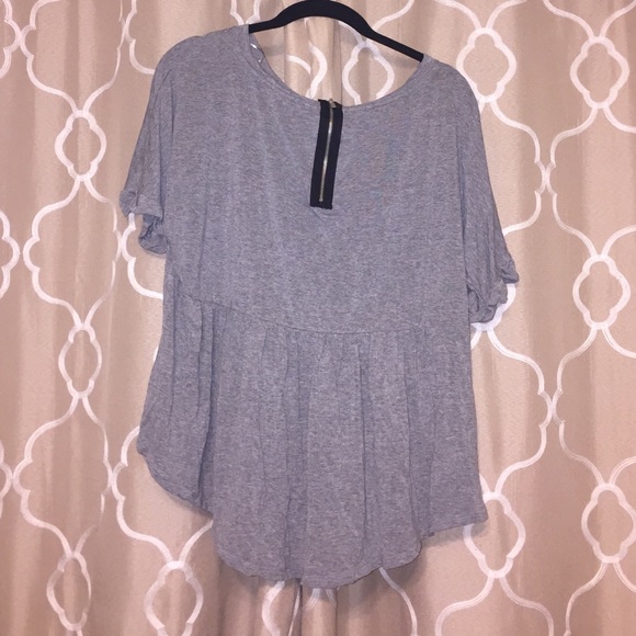 Forever 21 Tops - peplum top w/ zipper on back // L