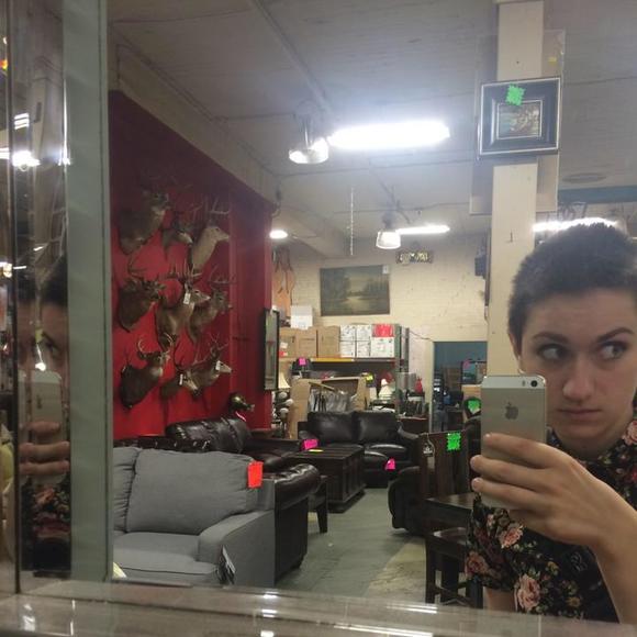 Meet your Posher, Em