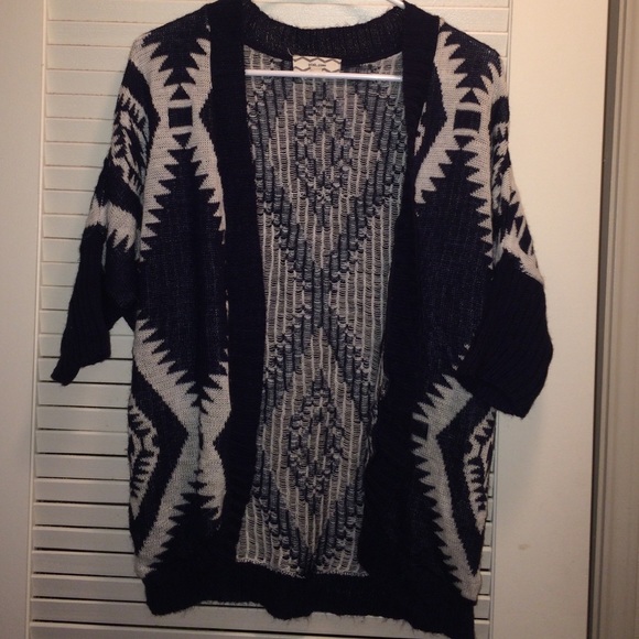 ❌❌❌SOLD in bundle blue Aztec Cardigan - Picture 1 of 2
