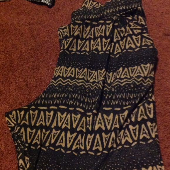 Cute black and gold leggings