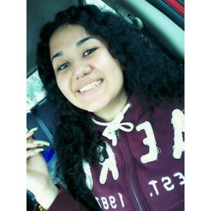 Meet your Posher, Janeth