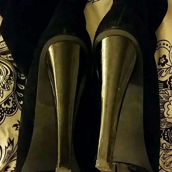 **SOLD** Over the Knee Boots - Picture 4 of 4