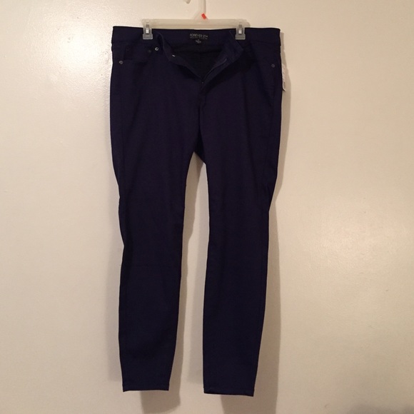 Forever 21+ skinny jeans in a navy color.