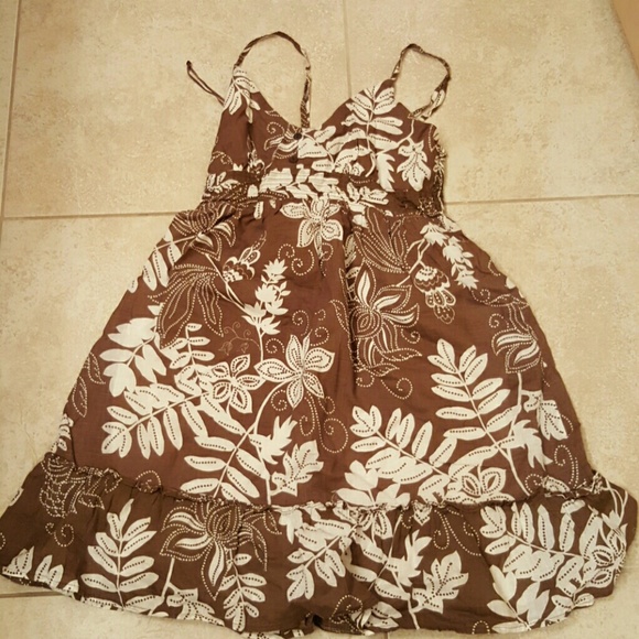 Brown and white dress size small