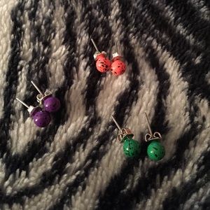 3 pairs of earrings