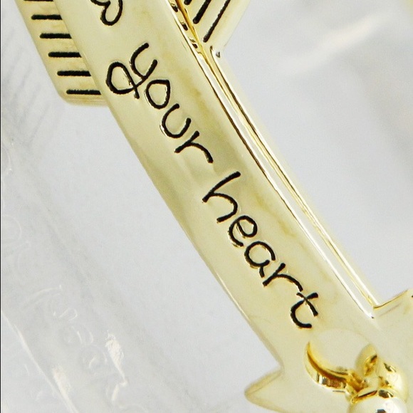 Follow your heart gold arrow bracelet - Picture 2 of 2