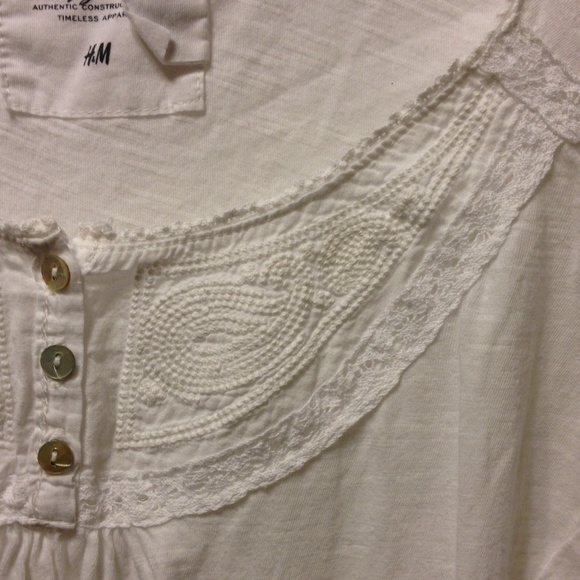 H&M Peasant Top - Picture 2 of 4