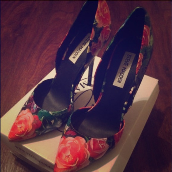 Steve Madden Vincible