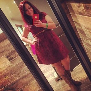 Meet your Posher, Alicia