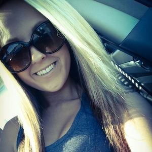 Meet your Posher, Lindsey