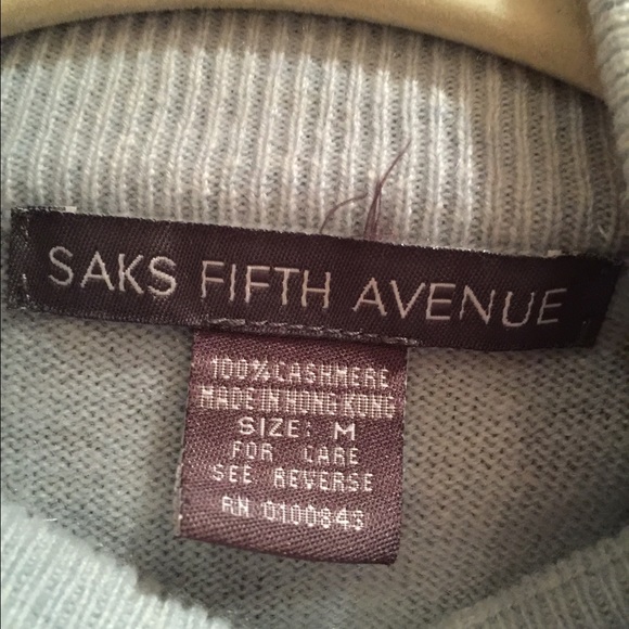 Powder blue cashmere sleeveless turtleneck dickie