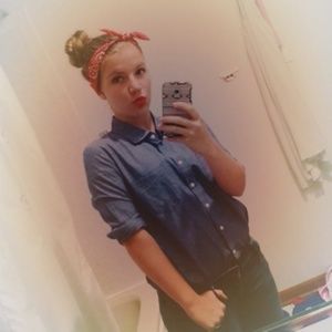 Meet your Posher, Gabriela
