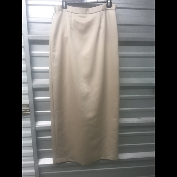 2-piece beige Papell beaded top and long skirt - Picture 4 of 4
