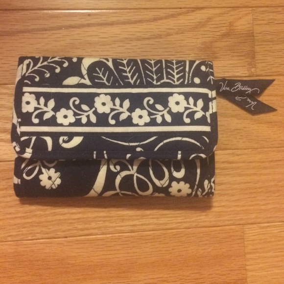 Vera bradley navy wallet