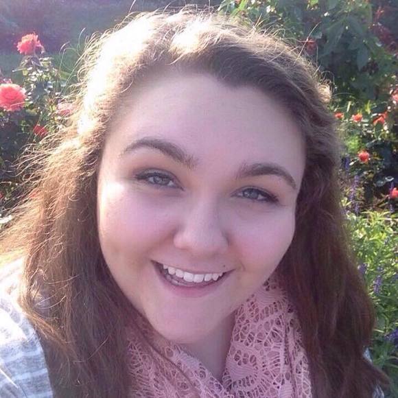 Meet your Posher, Alyssa - Picture 1 of 1