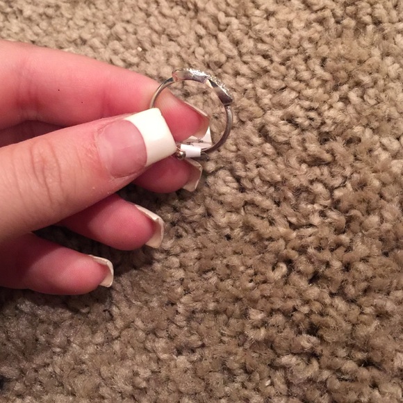 ring - Picture 2 of 4