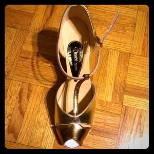 Ballroom dance shoes