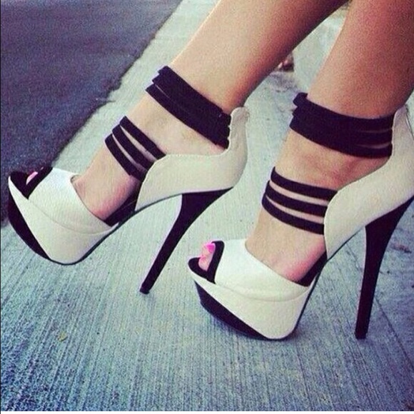 Meet your Posher, Valerie - Picture 1 of 1