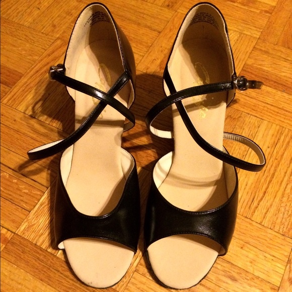Ballroom dance shoes