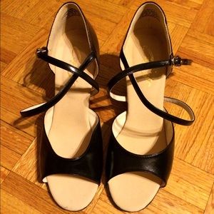 Ballroom dance shoes