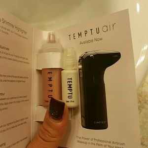 Temptu highlighters