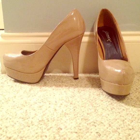 Latin leather nude heels.