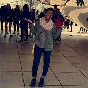 Meet your Posher, Elantra