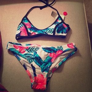 Midori bikini look alike blue and pink Nani top
