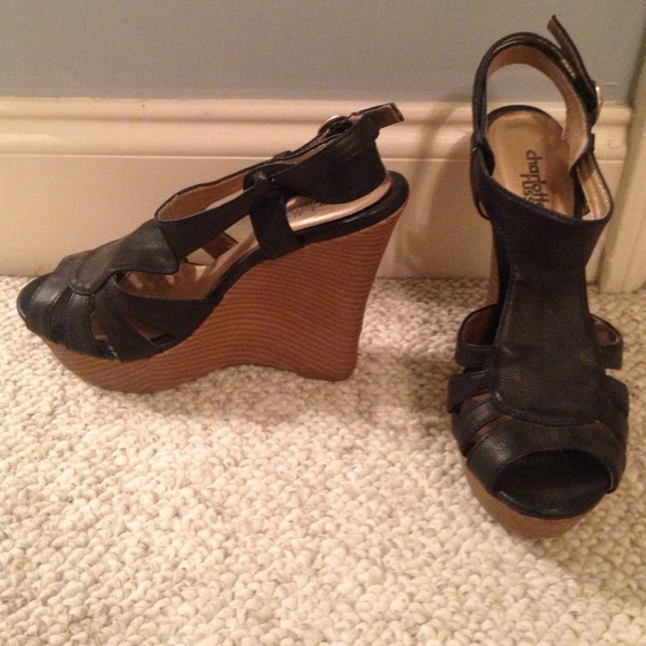 Black wedge