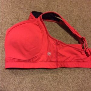 Lulu lemon sports bra
