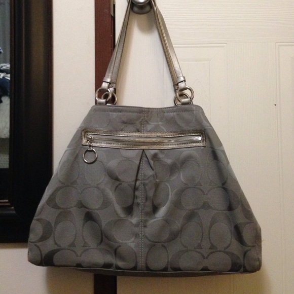 Coach Handbags - Coach original purse