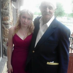 Meet your Posher, Kena