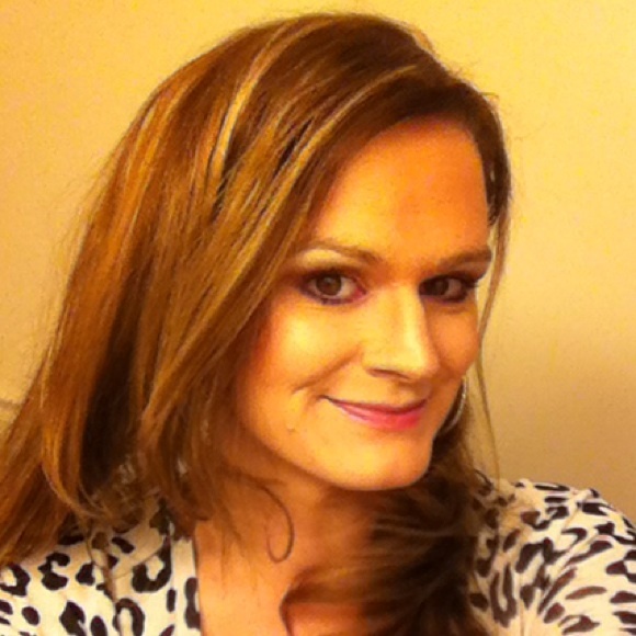 Meet your Posher, Brooke - Picture 1 of 1