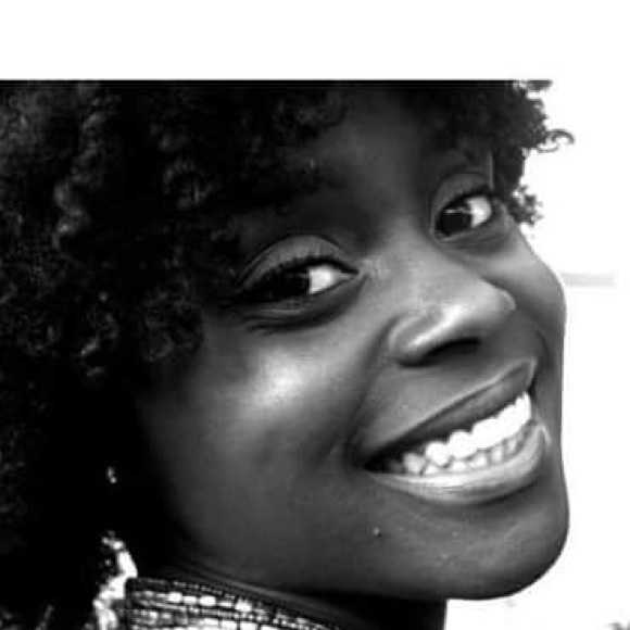 Meet your Posher, April - Picture 2 of 4