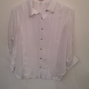 White half sleeve shirt