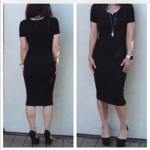 💥💥Black Midi textured dress ONE HOUR SALE - Picture 2 of 4