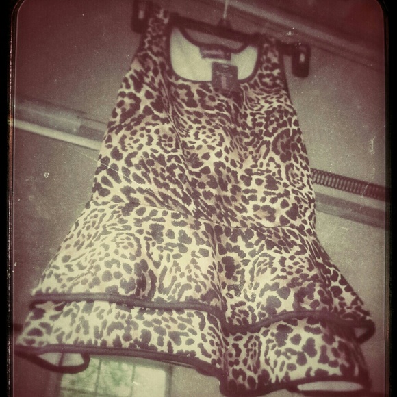 Fun Leopard print peplum top NWT